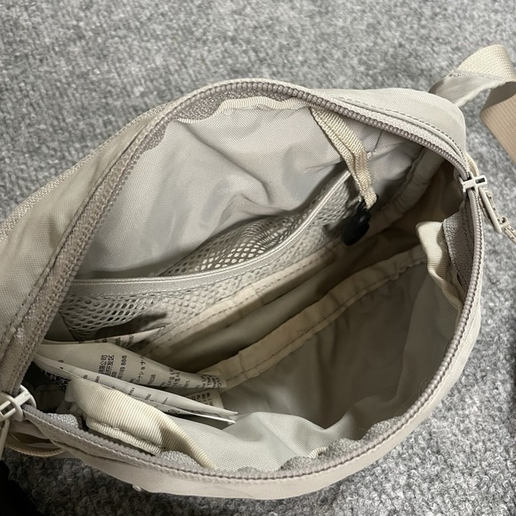 Fjallraven High Coast Hip Pack Waist Bag Fanny Packable Light Gray Hike Travel - Picture 8 of 9